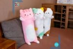 Peluche-oreiller en forme de chat grand format