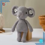 Peluche éléphant hochet en tricot