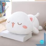 Peluche chat blanc kawaii endormi