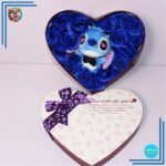 Peluche Stitch yeux cœur coffret amour