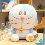 Peluche Doraemon avec un visage étonné