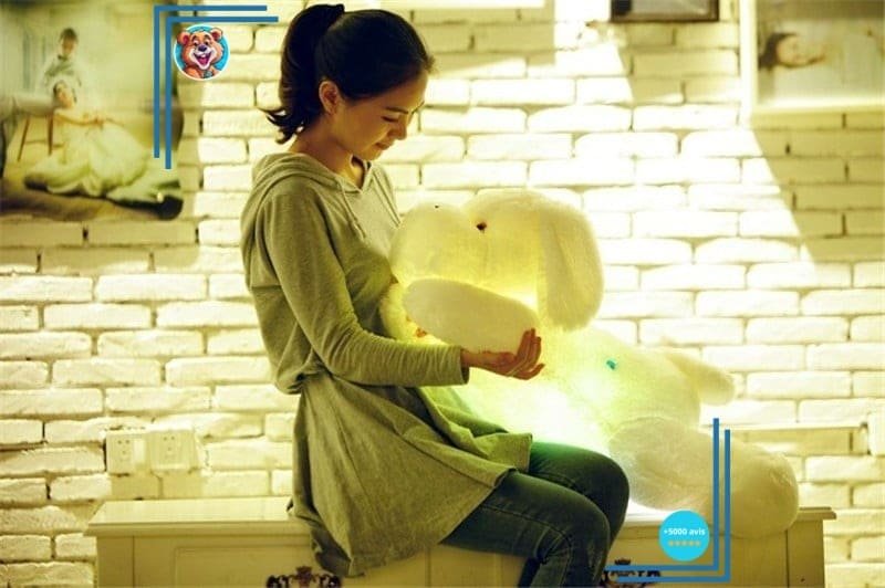 Peluche chien lumineuse blanche