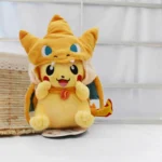Peluche Pikachu déguisé en Dracaufeu
