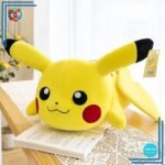 Peluche oreiller Pikachu