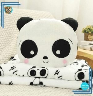 Peluche panda timide avec couverture