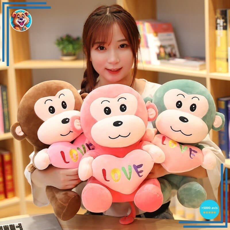 Peluche singe avec cœur