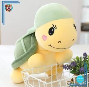 Peluche tortue verte à casquette