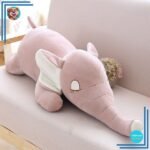 Doudou peluche éléphant pour chambre d’enfant