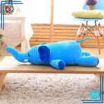 Animal en peluche éléphant bleu