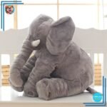 Peluche géante éléphant à utiliser comme doudou